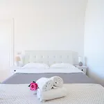 فيلة Hermosa *
